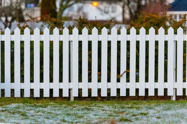 white-picket-fence-in-a-garden-2026-01-11-09-28-01-utc